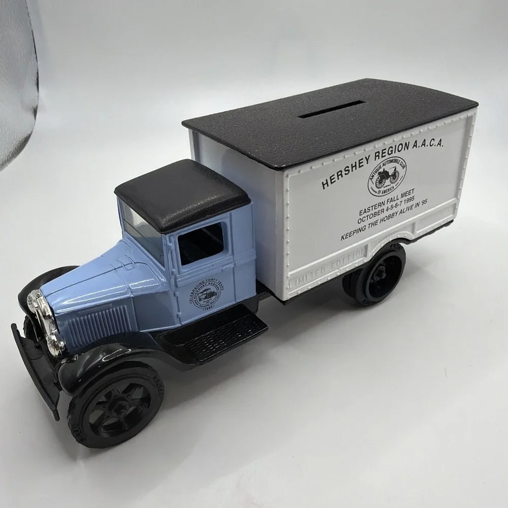 ERTL 1931 Hawkeye Motor Truck Bank Hershey Region AACA 40th Anniv 1:34 MIB